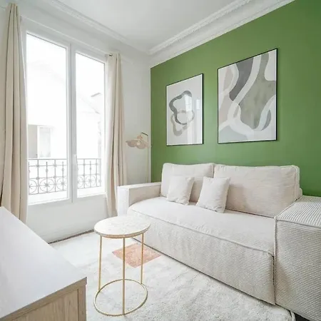 Proche Vaugirard - Sauge - Iii